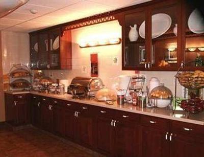 фото отеля Hampton Inn and Suites Newtown