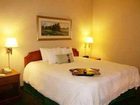 фото отеля Hampton Inn and Suites Newtown