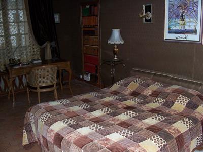 фото отеля Le Jardin Des Fables Guest House Chateau-Thierry