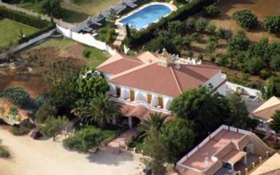 фото отеля Hostal Cabo Roche