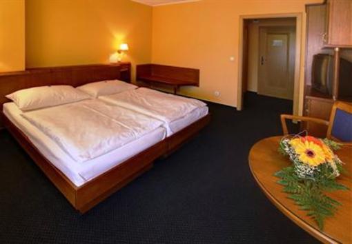 фото отеля Zamecky Hotel Zlaty Orel