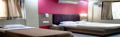 фото отеля Mathura Residency Hotel