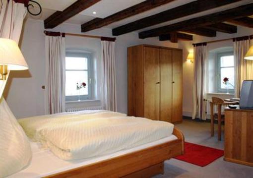 фото отеля Hotel & Restaurant Schloss Neuburg