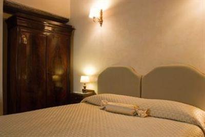 фото отеля Relais Victoria Bed And Breakfast Lucca