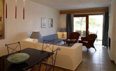 фото отеля Cape Kanapitsa Hotel & Suites