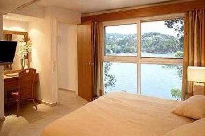 фото отеля Cape Kanapitsa Hotel & Suites