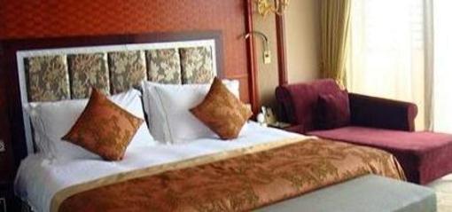 фото отеля Jing Cheng Earthsea Spa Holiday Center Ruili
