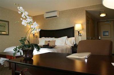 фото отеля Hampton Inn & Suites Oakland Airport