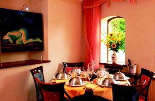 фото отеля L'auberge De Nicey Romilly-sur-Seine