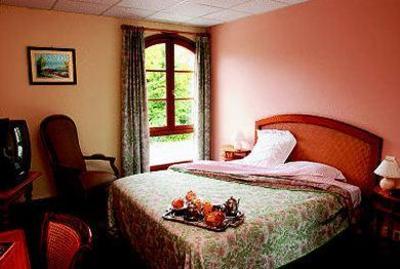 фото отеля L'auberge De Nicey Romilly-sur-Seine