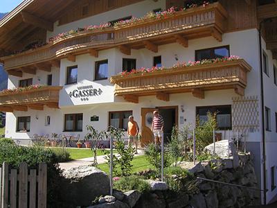 фото отеля Landhaus Gasser Mayrhofen