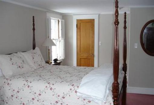 фото отеля Trumbull House Bed and Breakfast