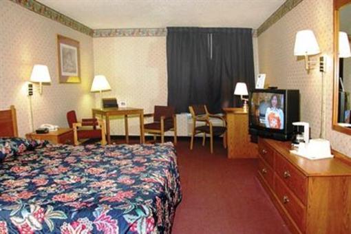 фото отеля Heritage Inn Amana Colonies Hotel & Suites
