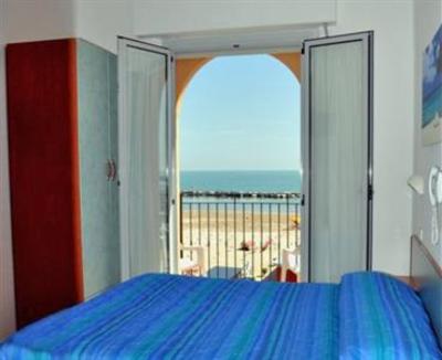 фото отеля Hotel Holiday Beach