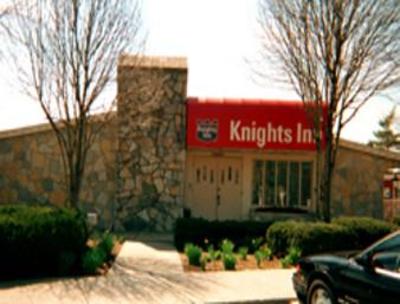 фото отеля Richmond Knights Inn