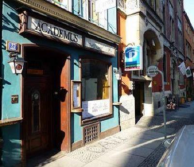 фото отеля Academus Pub & Apartments