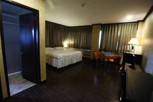 фото отеля Four Season Hotel Iloilo City