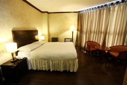 фото отеля Four Season Hotel Iloilo City