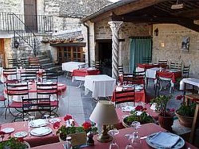 фото отеля Hotel Les Hospitaliers Le Poet-Laval