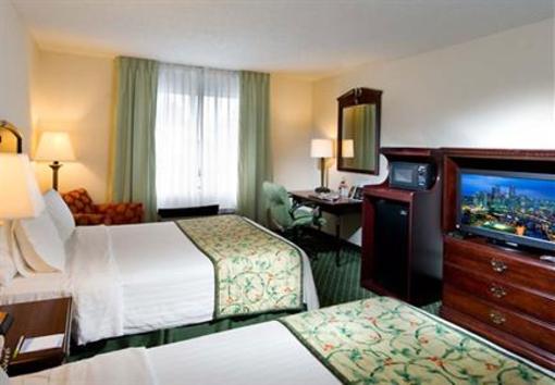 фото отеля Fairfield Inn & Suites Perimeter Center Atlanta