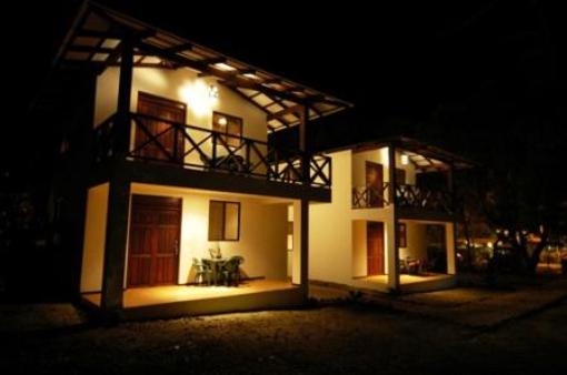 фото отеля Rumbo Surf Lodge