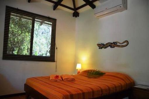 фото отеля Rumbo Surf Lodge