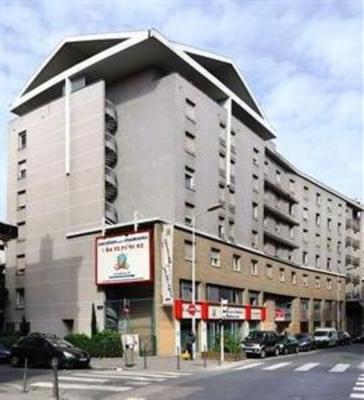 фото отеля Sejours & Affaires Residence Saxe-Gambetta Lyon