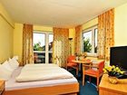 фото отеля Hotel Zum Grunen Tor Hoppegarten