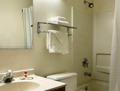 фото отеля Super 8 Richmond Midlothian Turnpike