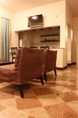 фото отеля Tulip Home Apartment