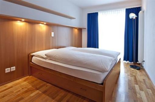 фото отеля Hauser's Westend Appartements B&B