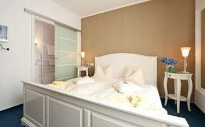 фото отеля Hotel-Pension Das Haus am Walde
