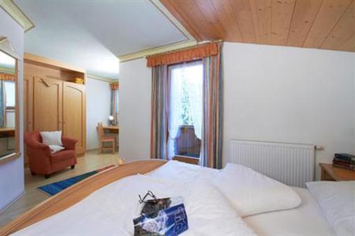 фото отеля Landhaus Karoline Apartments Leutasch