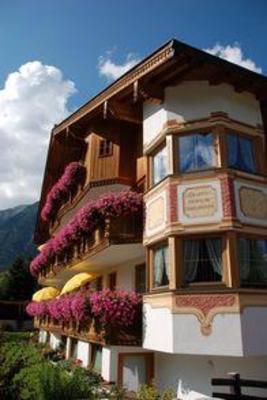 фото отеля Landhaus Karoline Apartments Leutasch
