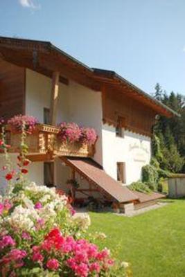 фото отеля Landhaus Karoline Apartments Leutasch