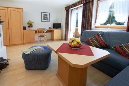 фото отеля Landhaus Karoline Apartments Leutasch