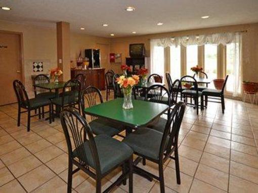 фото отеля Rodeway Inn & Suites Olathe