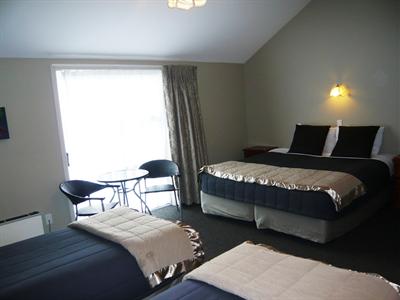 фото отеля Lake Wanaka Lodge