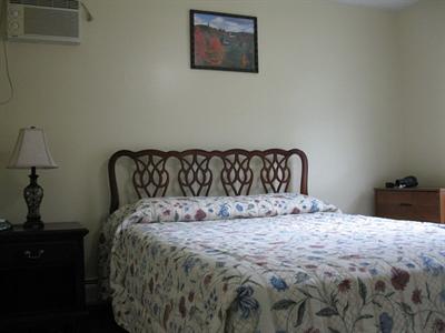 фото отеля The Admiral Motel