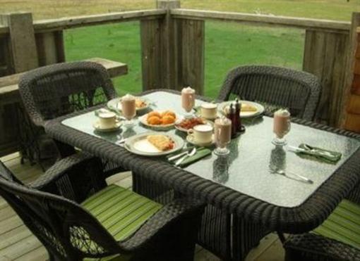 фото отеля Highwood Views Bed & Breakfast