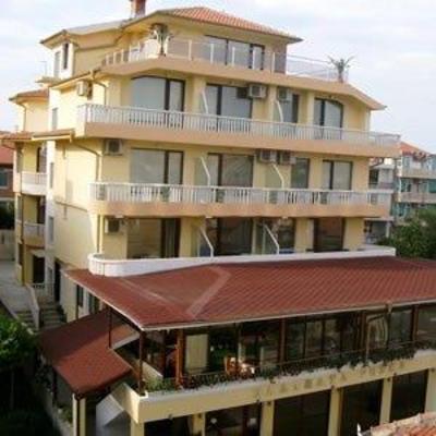 фото отеля Golden Fish Family Hotel