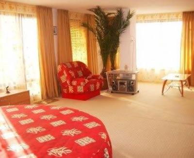 фото отеля Golden Fish Family Hotel
