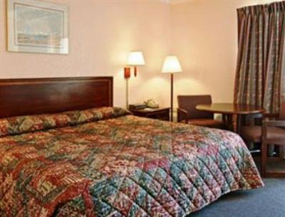 фото отеля Days Inn Tallahassee University Center