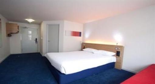 фото отеля Travelodge Birmingham Central Newhall Street