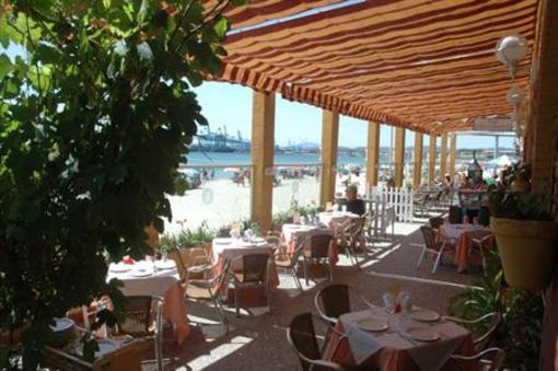 фото отеля Hostal Bahia Algeciras