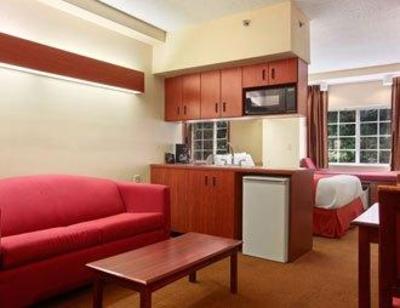 фото отеля Microtel Inn & Suites Raleigh