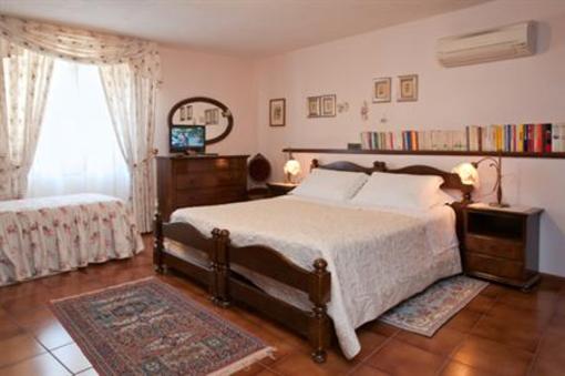 фото отеля Chiara Bed & Breakfast