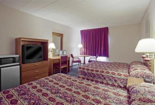 фото отеля Americas Best Value Inn New Stanton