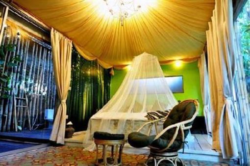 фото отеля Chic 39 Bed And Breakfast Bangkok