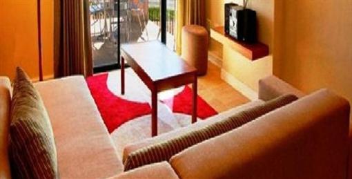 фото отеля Ellefsen Golf Suites - Langebaan Country Estate